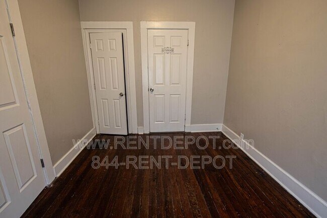 Foto del edificio - 1136 Jefferson Ave