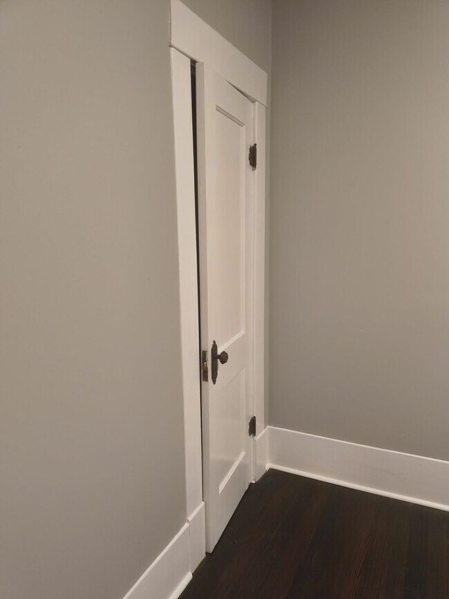 Foto del edificio - Welcome to Your Next Home with Harvest Investments!