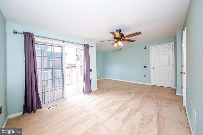 Building Photo - 1304 Roundhouse Ln
