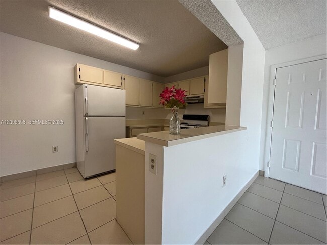Foto del edificio - 250 Palm Cir W