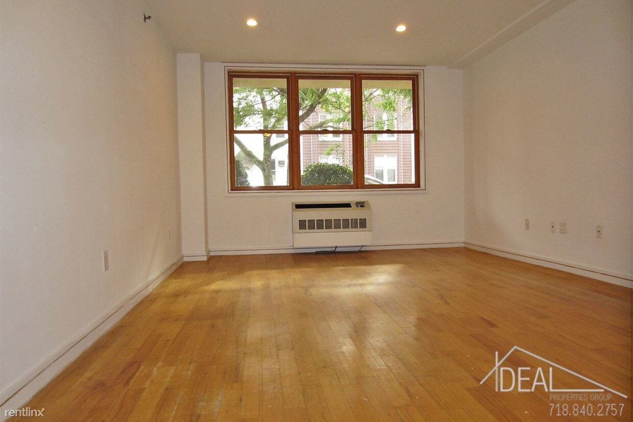 Foto principal - 705 6th Ave