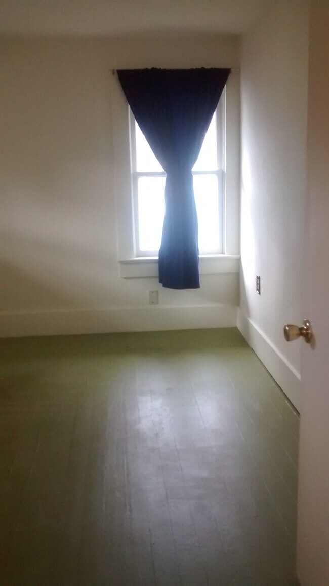 Foto del edificio - 1203 NE 75th Ave