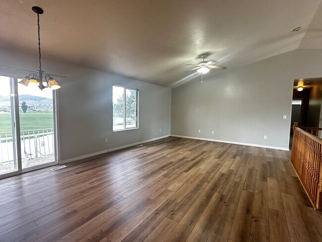 Building Photo - Great Home Available in Lehi!
