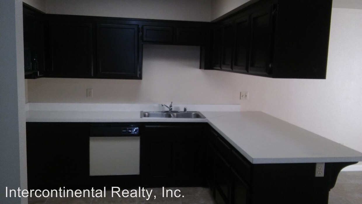 Foto principal - 8609 Lyn River Ct
