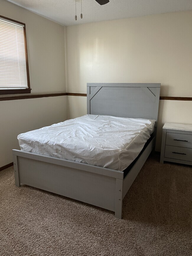 Foto del edificio - 5903 Paradise Ln