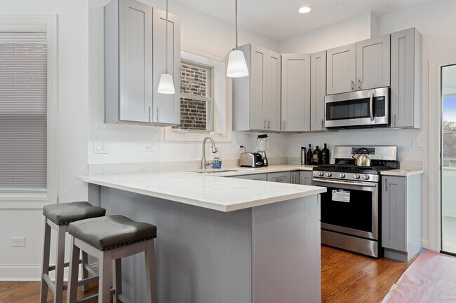 Foto del edificio - 2745 W Giddings St
