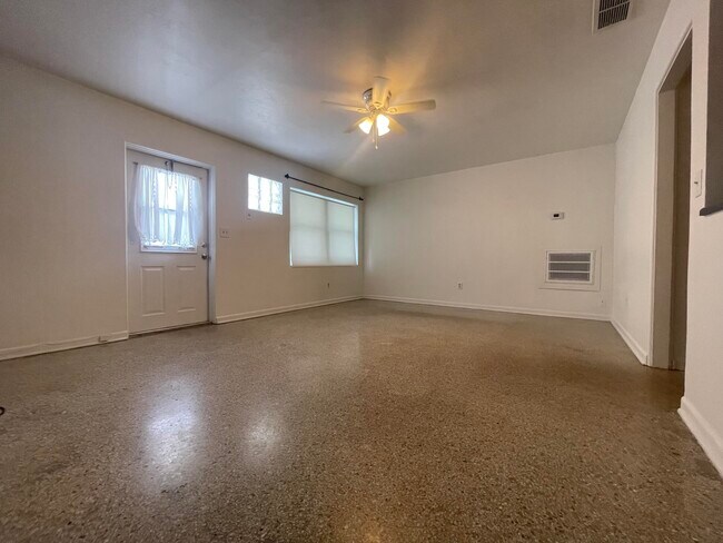 Foto del edificio - 335 Hernando St