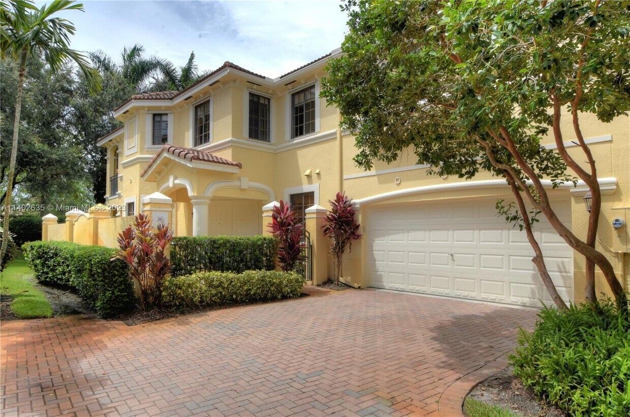 1685 Passion Vine Cir Unit 211, Weston, FL 33326 Condo for Rent in