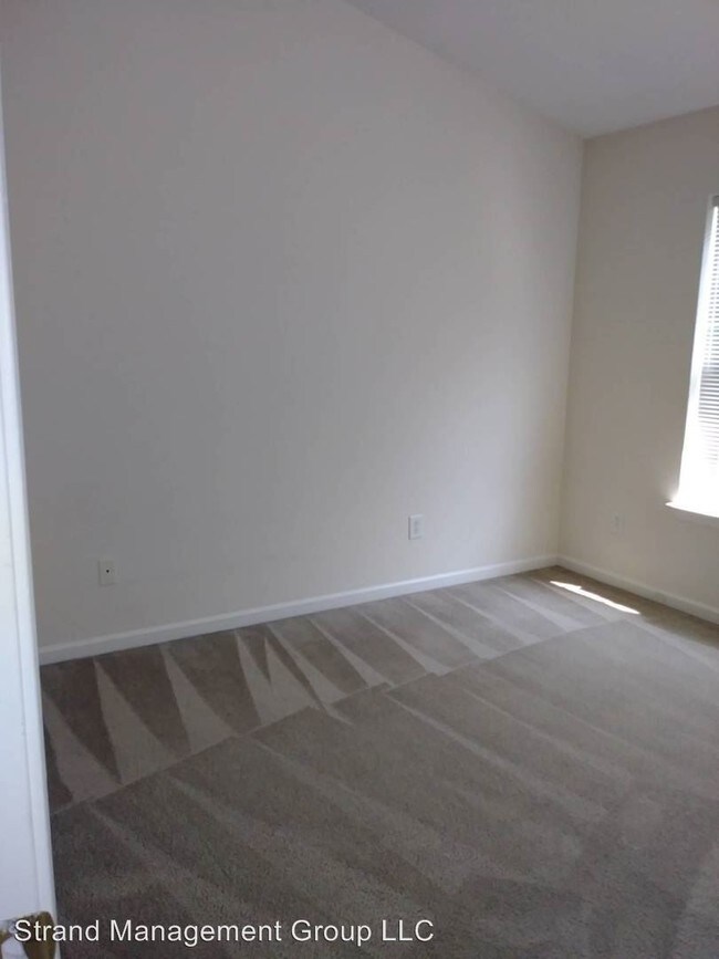 Building Photo - 2 br, 1.5 bath House - 1085 Pinnacle Lane