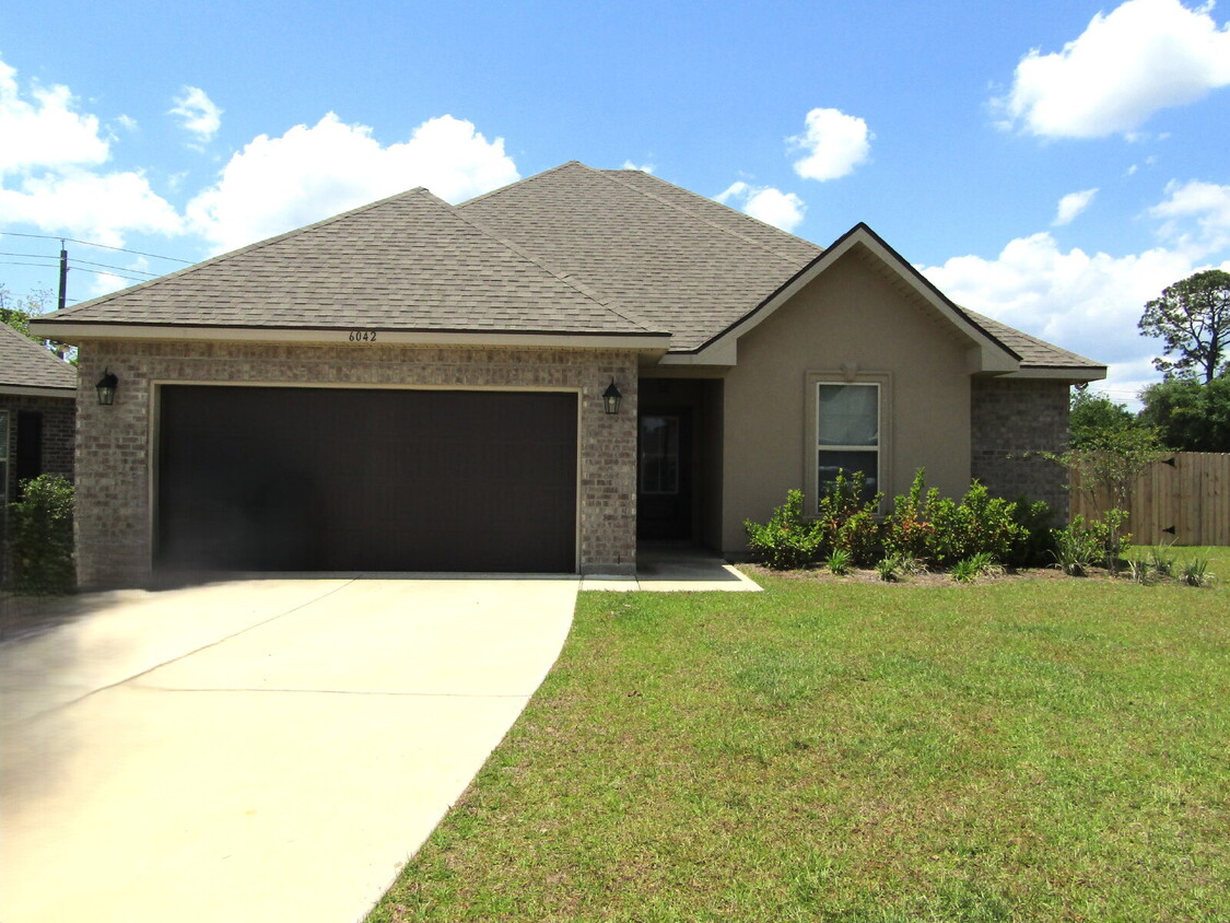 Primary Photo - Modern 3-Bedroom Home in Beulah’s Crimson ...