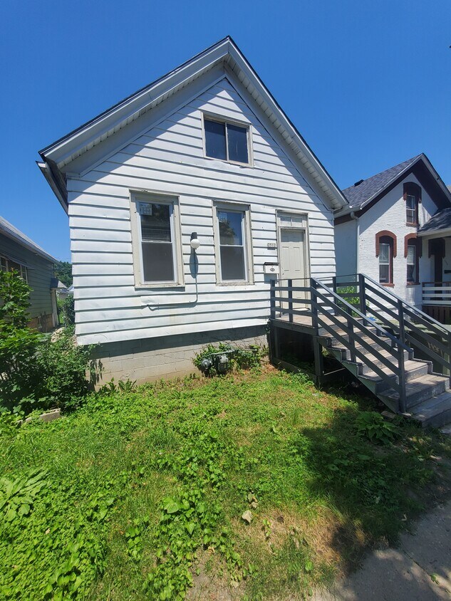 Primary Photo - Charming 2BED/1BATH Southside SF Home