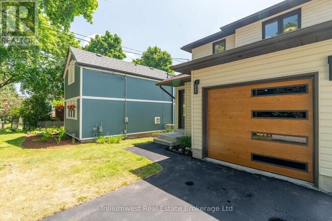 Photo du bâtiment - 8 Chadwick Ave