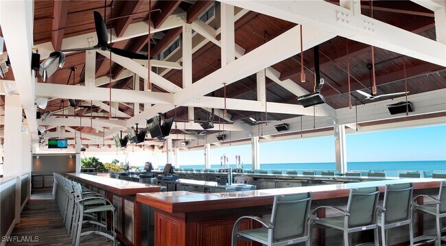 Foto del edificio - 6361 Pelican Bay Blvd