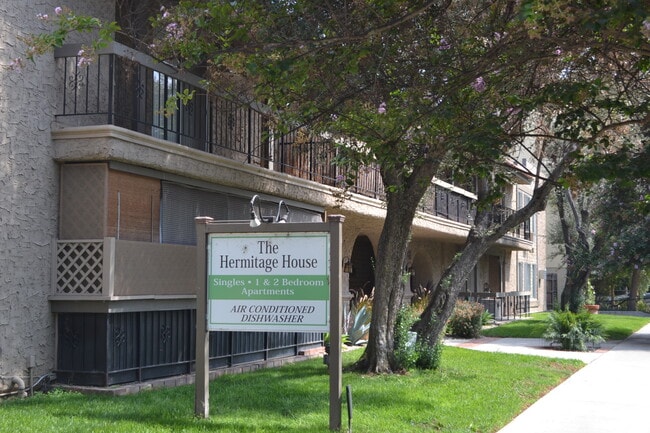 Building Photo - 5328 Hermitage Ave