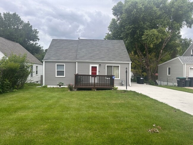 Building Photo - 2130 S 47th St