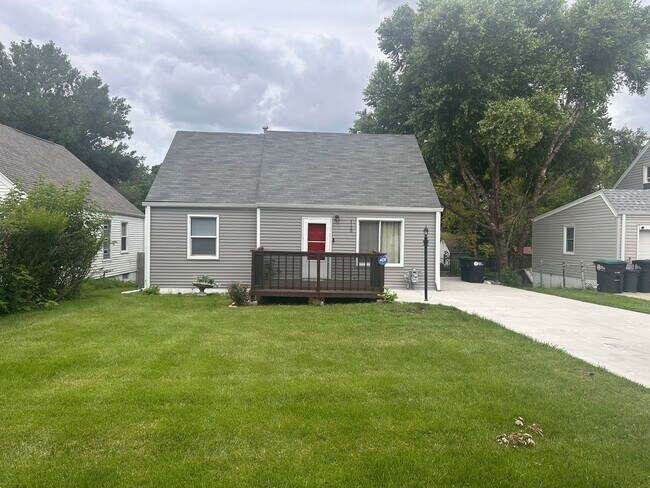 Foto del edificio - Home For Rent In Omaha