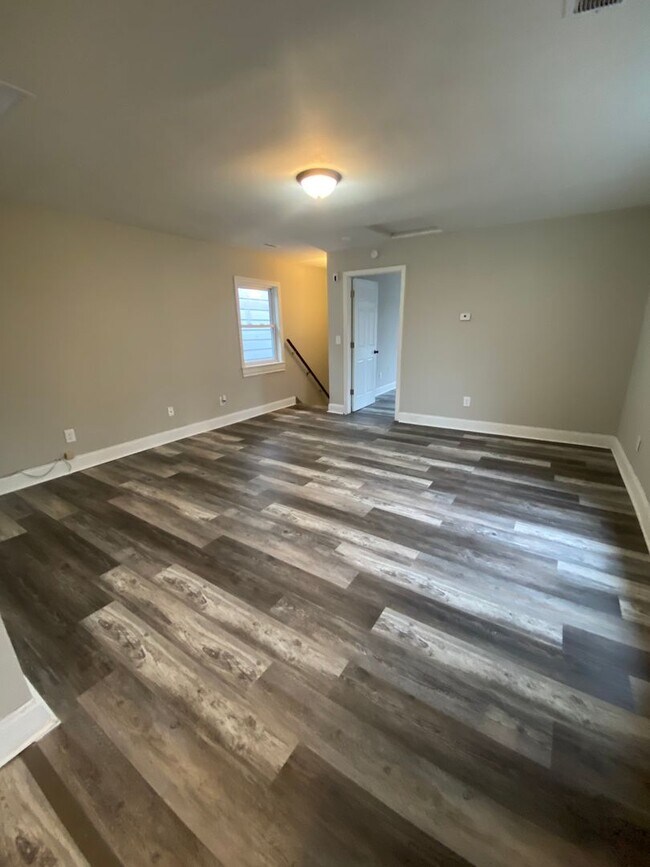 324 Village St Unit B, Hamilton, OH 45011 Room for Rent in Hamilton