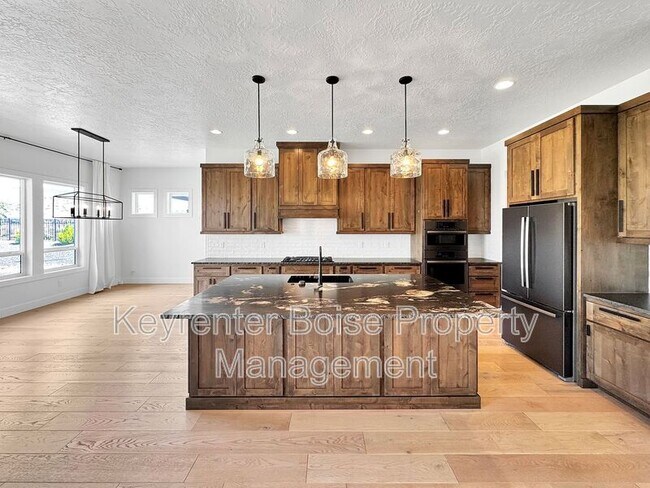 Foto del edificio - 5298 W Parkridge Dr