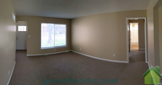 Foto del edificio - 7814 Eby Ln