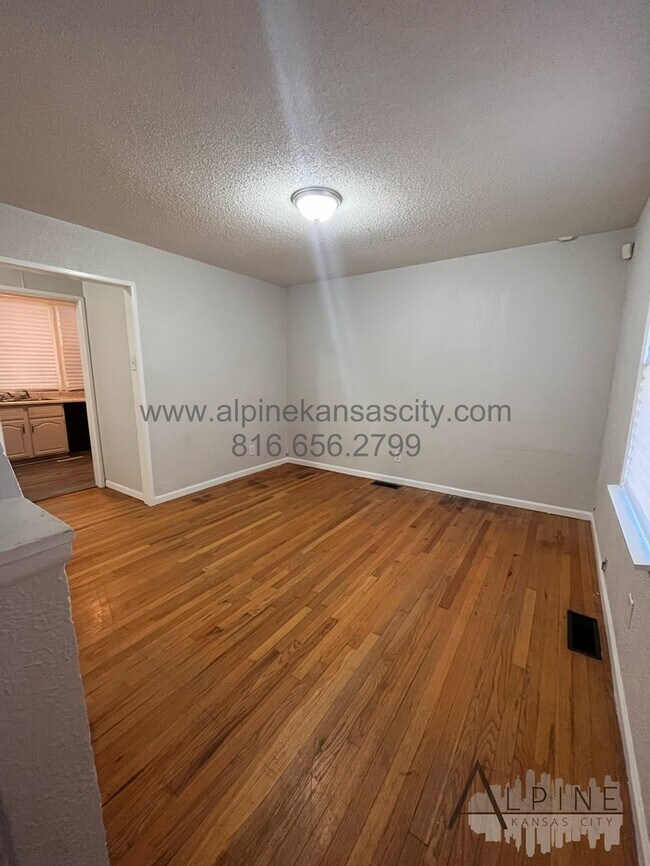 Foto del edificio - Spacious 4-5 Bedroom