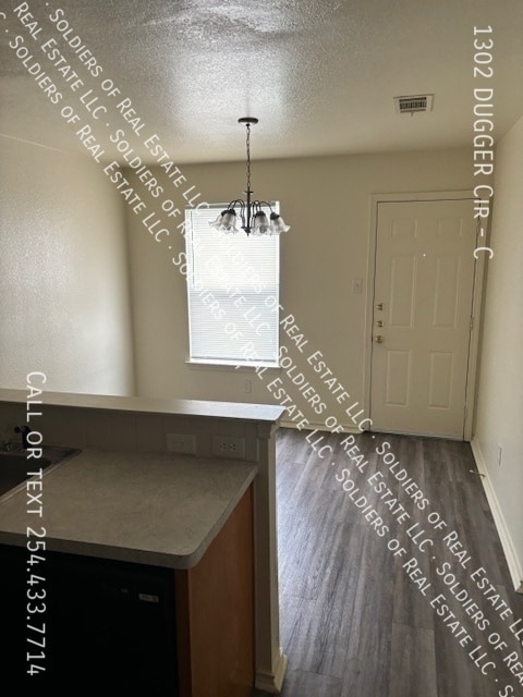 Building Photo - 1302 Dugger Cir