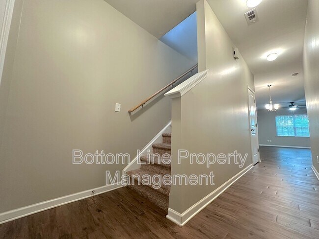 Foto del edificio - 8936 Bradstreet Commons Way