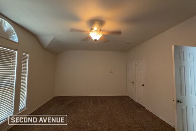 Foto del edificio - 6013 Suffolk Dr