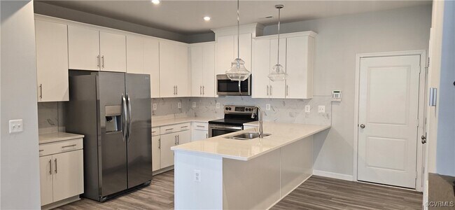Building Photo - 8127 Wistar Creek Mews