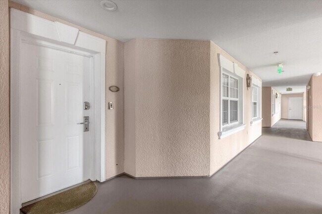 Foto del edificio - 7656 Whisper Way