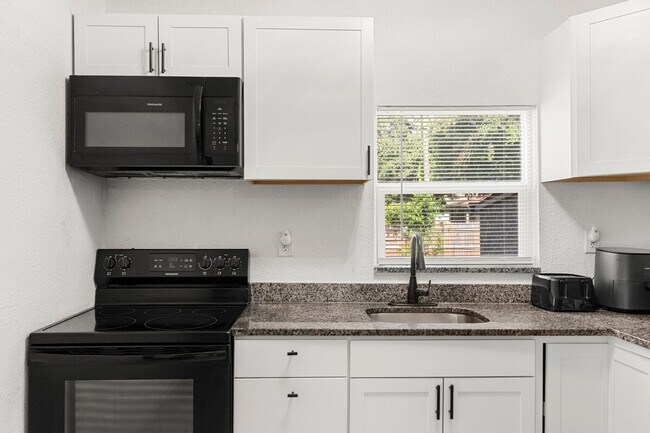 Foto del edificio - 2213 E 18th Ave