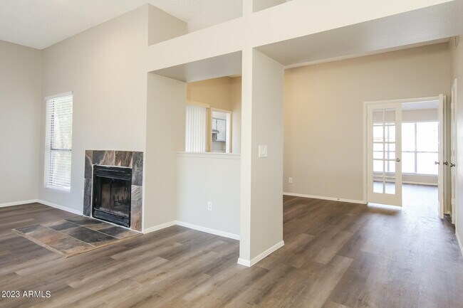 Foto del edificio - 7306 W Sierra Vista Dr