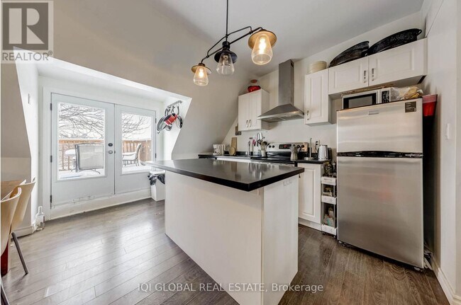 Photo du bâtiment - 183 Grace St