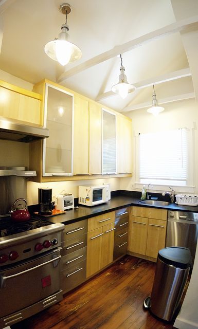 Kitchen - 108 Breeze Ave