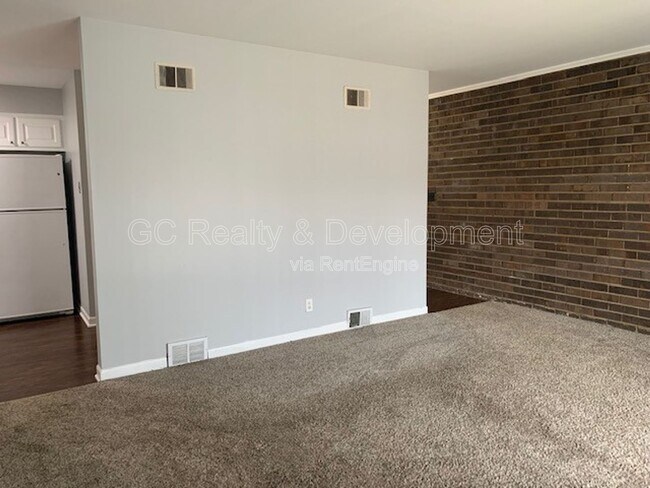 Foto del edificio - 12 Simpson St