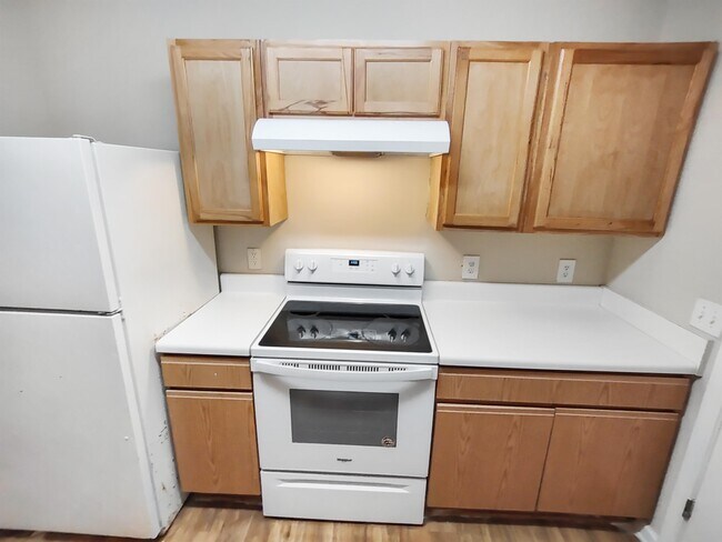 Building Photo - 5102 Fairington Ridge Cir