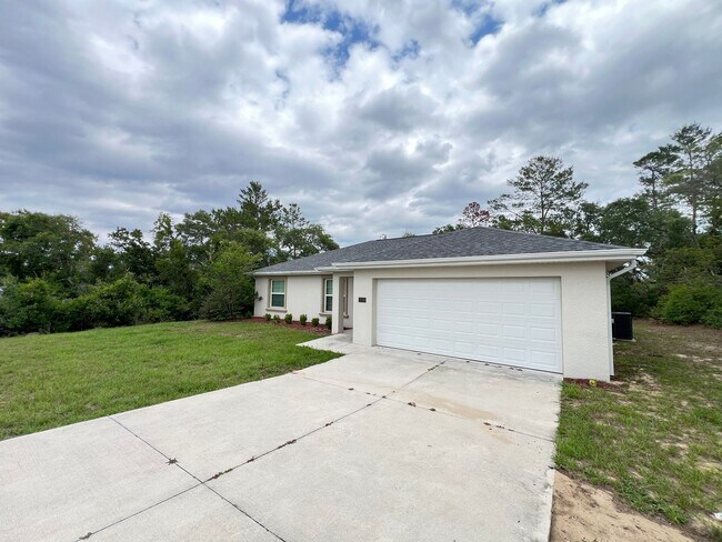 Building Photo - BEAUTIFUL 3 Bedroom, 2 Bathroom Home in Oc...