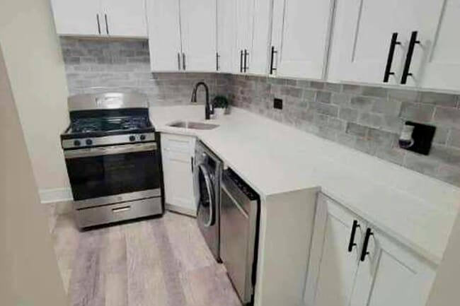 Foto del edificio - 3703 N Hoyne Ave