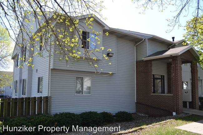 Building Photo - 227 Raphael Ave