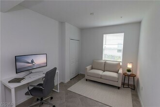 Building Photo - 16572 Kingwood Ln