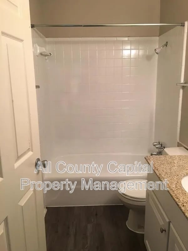 Foto del edificio - 6506 South First Street,