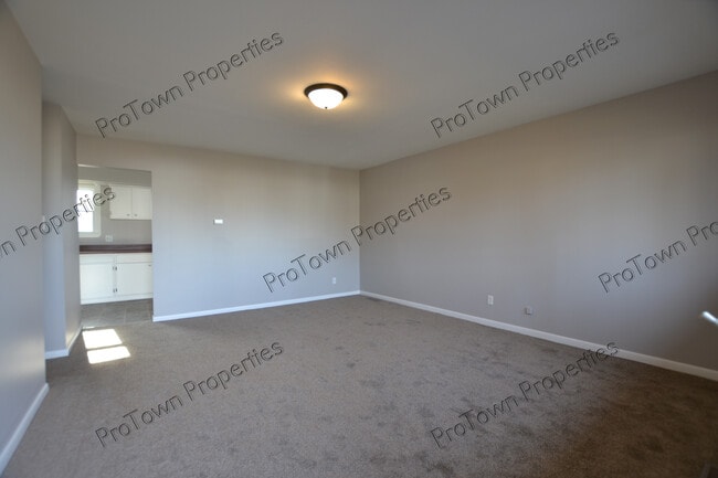 Building Photo - 2214 Madonna Ave