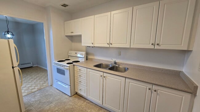 Photo du bâtiment - Parklane Towers