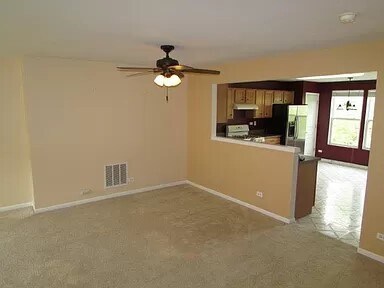 Foto del edificio - 548 Conservatory Ln