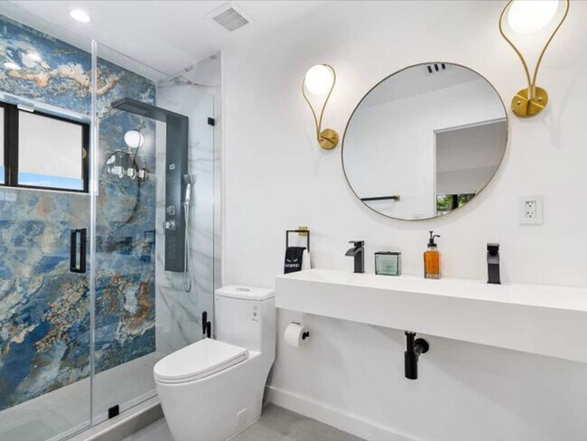 Foto del edificio - 256 NW 57th St