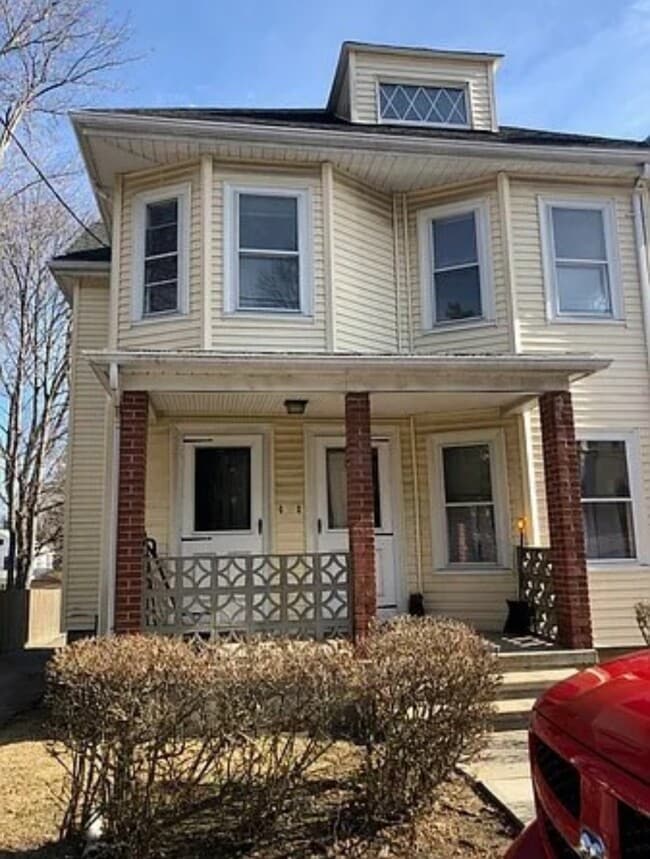 Building Photo - 39 Olcott St