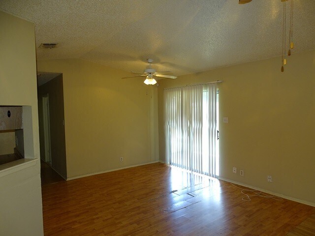 Building Photo - 5931 Sunrise Vlg