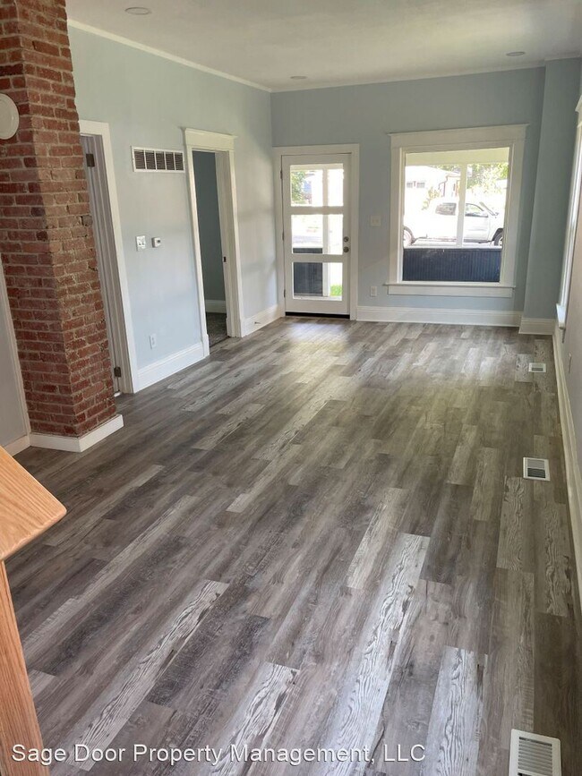 Building Photo - 3 br, 2.5 bath House - 3815 Smart Ave