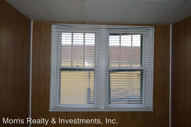 Building Photo - 1 br, 1 bath House - 207 W Main St