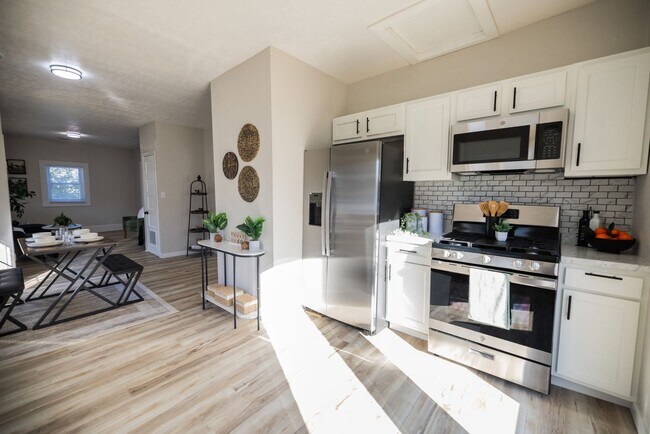 Foto del edificio - Updated 2-bedroom house $985