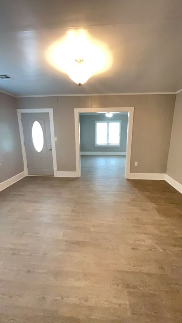 Foto del edificio - 512 W Oak Ave